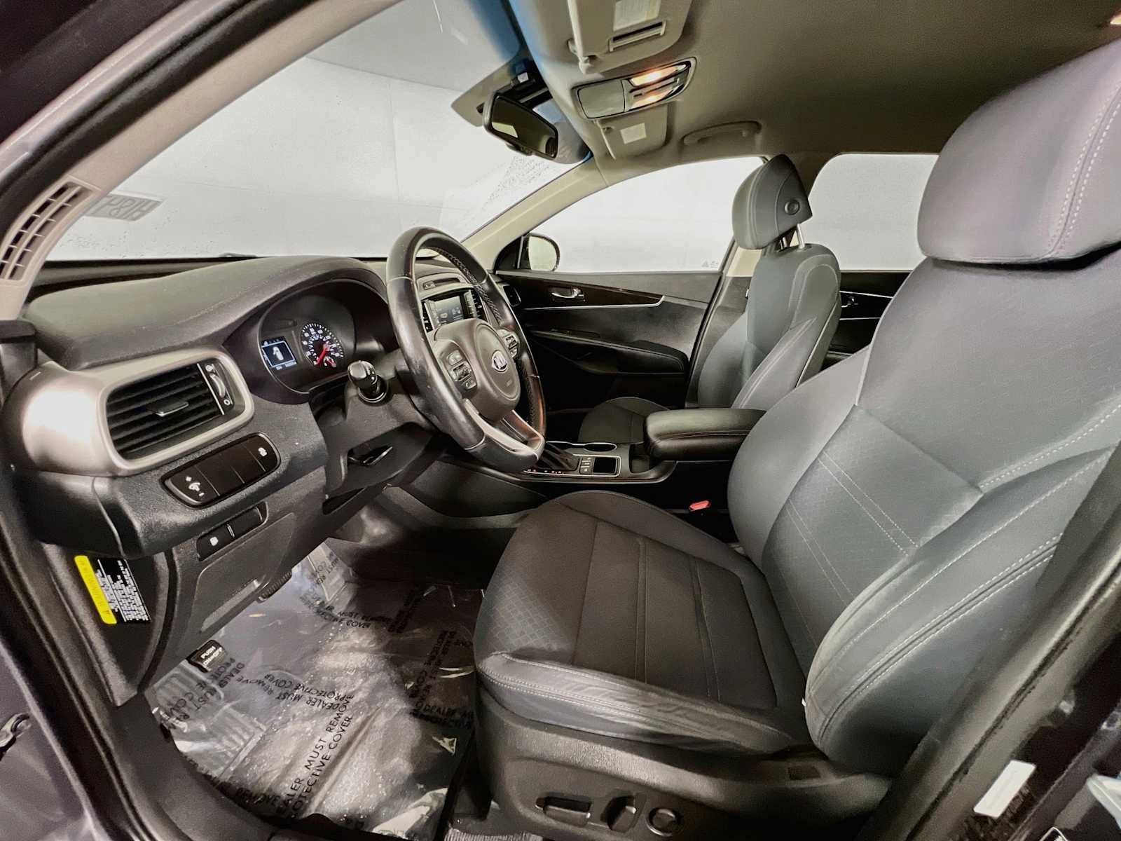 Used 2017 Kia Sorento AWD w/ LX Convenience Package image 21