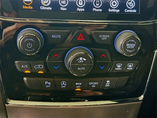 Used 2021 Jeep Grand Cherokee Limited w/ Sun & Sound Group image 16