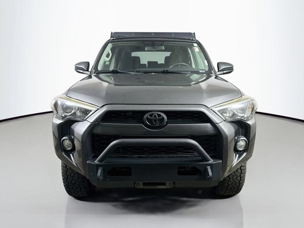Used 2019 Toyota 4Runner SR5 AWD/4WD image 2