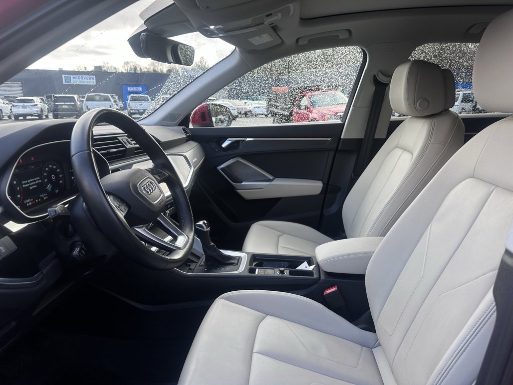 Used 2024 Audi Q3 2.0T Premium Plus w/ Premium Plus Package image 13