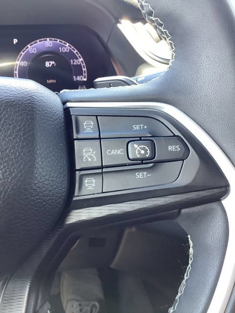 Certified 2023 Jeep Grand Cherokee L Laredo w/ Luxury Tech Group I AWD/4WD image 26