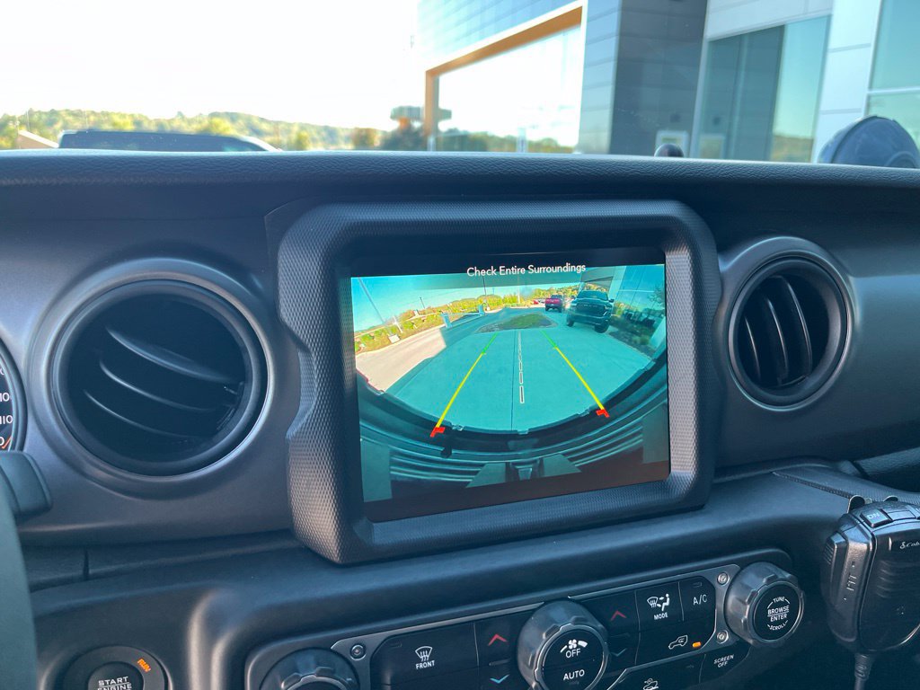 Used 2023 Jeep Wrangler Unlimited Sport AWD/4WD image 13