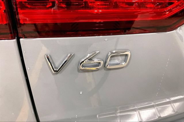 New 2026 Volvo V60 B5 Cross Country Plus w/ Climate Package AWD/4WD image 10