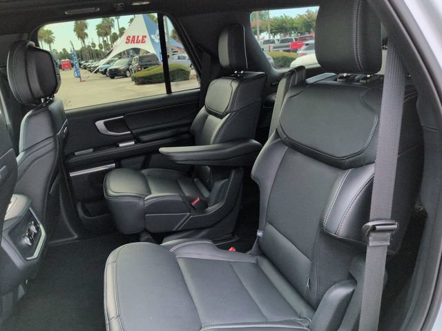 Certified 2026 Ford Expedition Platinum w/ Stealth Appearance Package AWD/4WD image 14