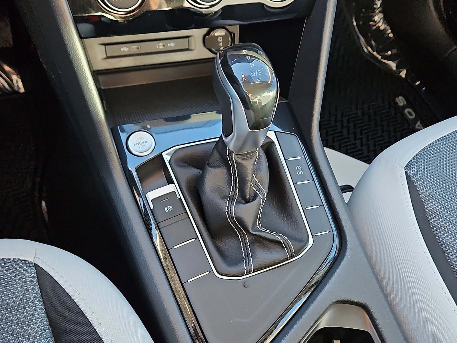 New 2026 Volkswagen Taos S image 14