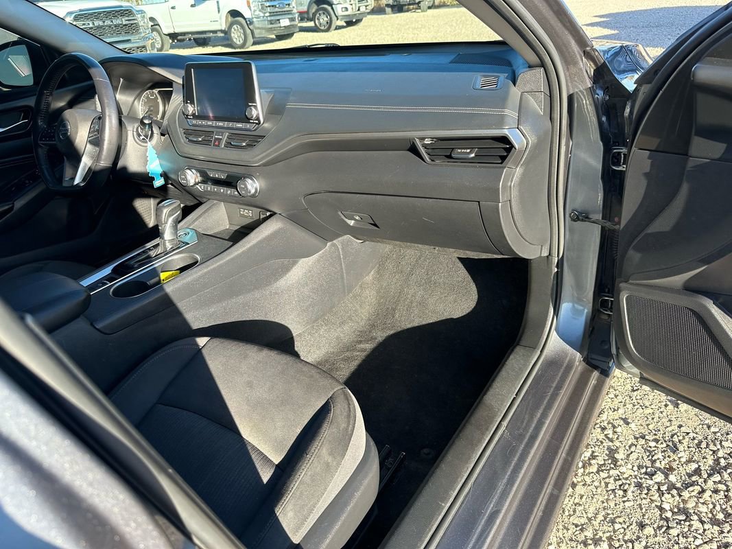 Used 2019 Nissan Altima 2.5 SV image 13