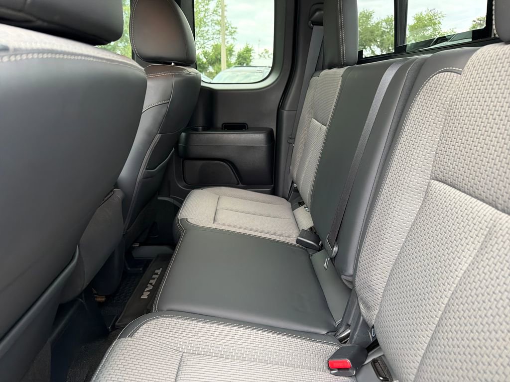 Used 2021 Nissan Titan S image 29