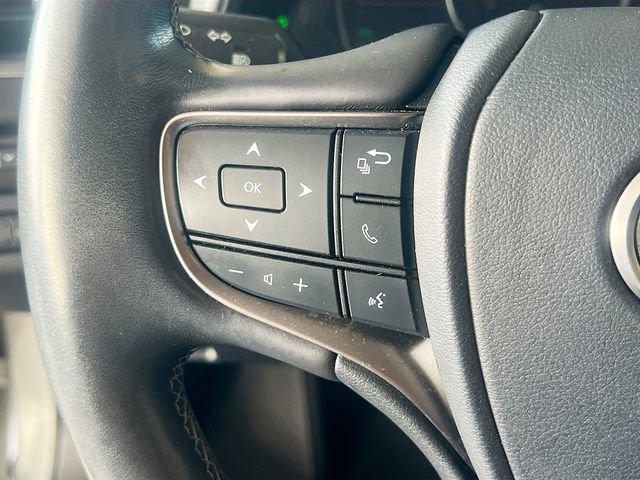 Used 2019 Lexus UX 250h image 17