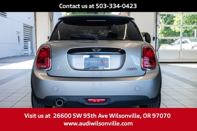 Used 2020 MINI Cooper 2-Door Hardtop FWD image 5