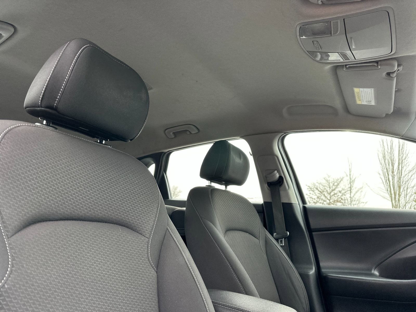 Used 2019 Hyundai Elantra GT image 17