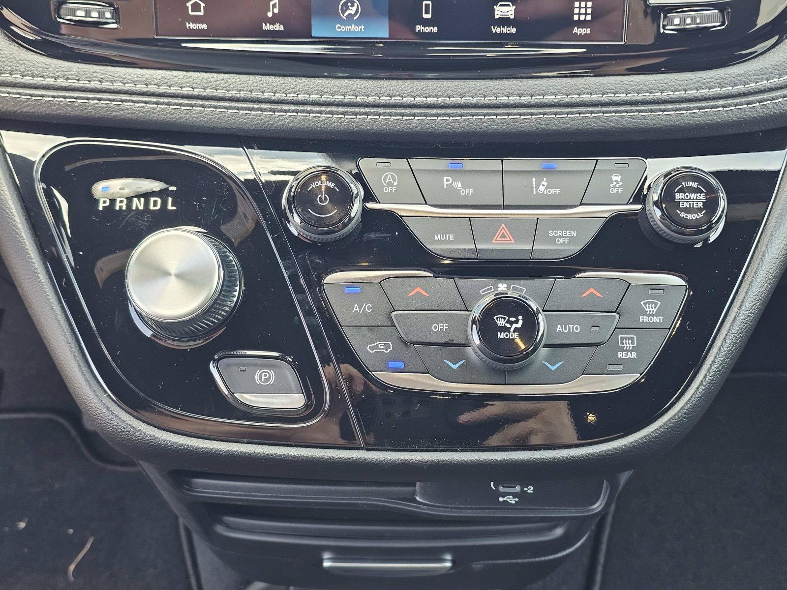 New 2027 Chrysler Pacifica Select FWD image 26