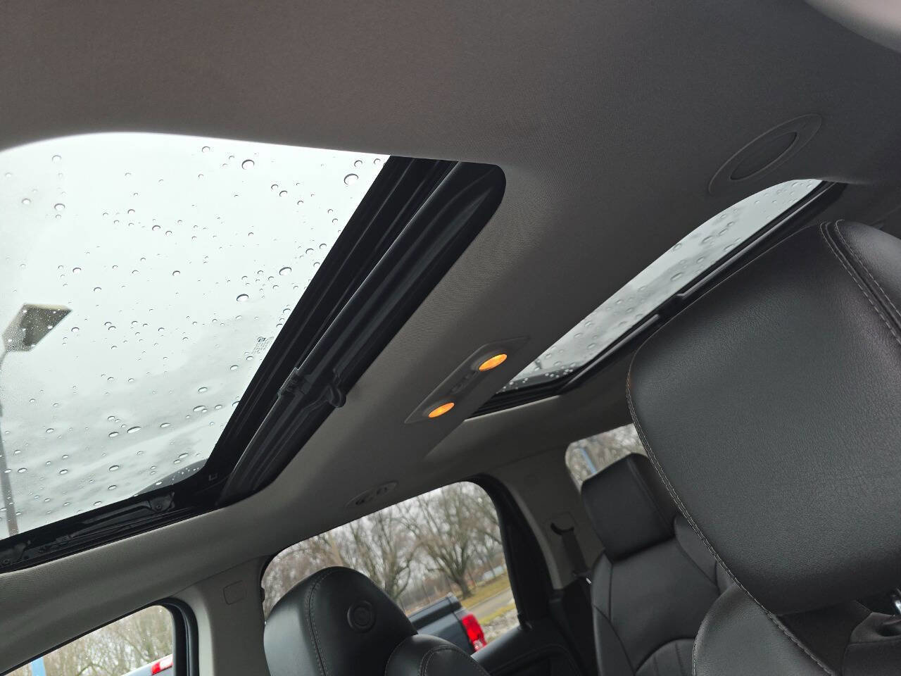 Used 2017 GMC Acadia Limited SLT image 10