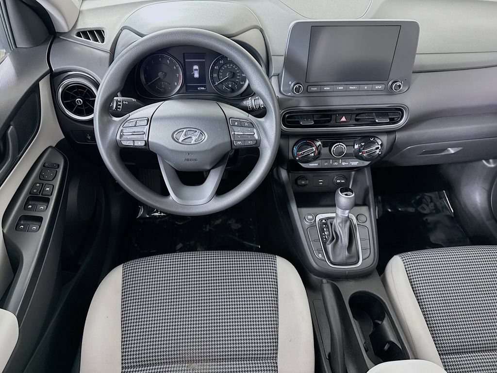 Certified 2023 Hyundai Kona SE w/ Cargo Package FWD image 4