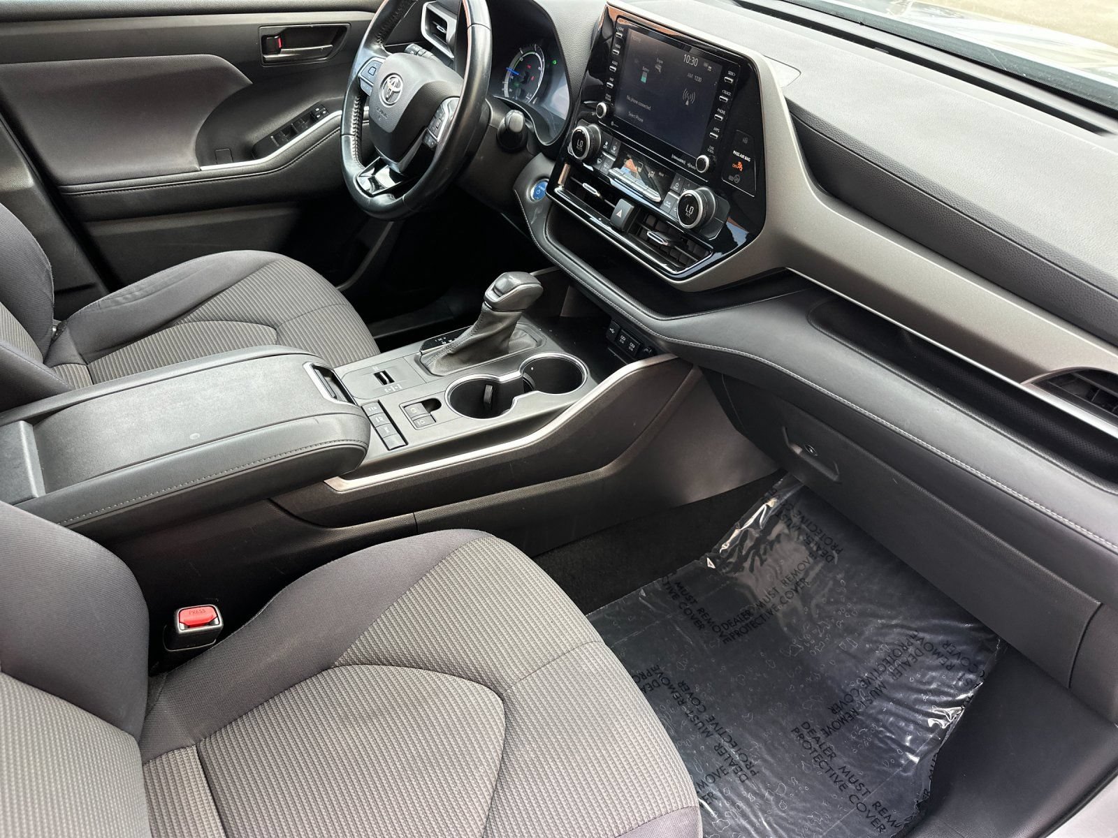 Used 2021 Toyota Highlander LE AWD/4WD image 22