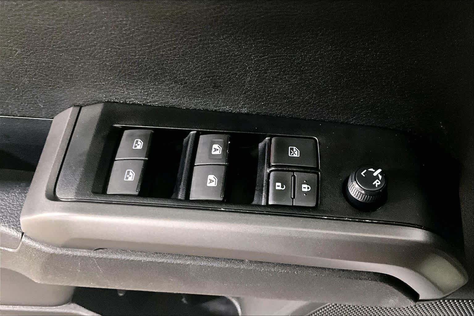 Used 2023 Toyota Tacoma TRD Sport w/ Technology Package AWD/4WD image 36
