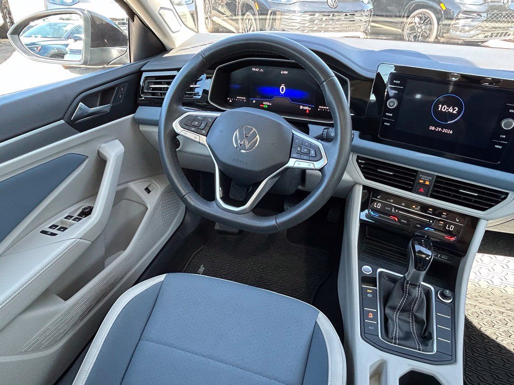 Certified 2026 Volkswagen Jetta SE FWD image 9