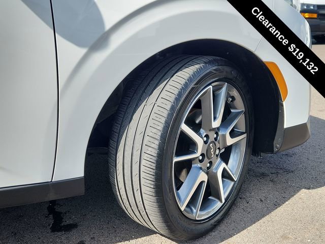 Used 2024 Kia Soul EX w/ Option Group 015 FWD image 16