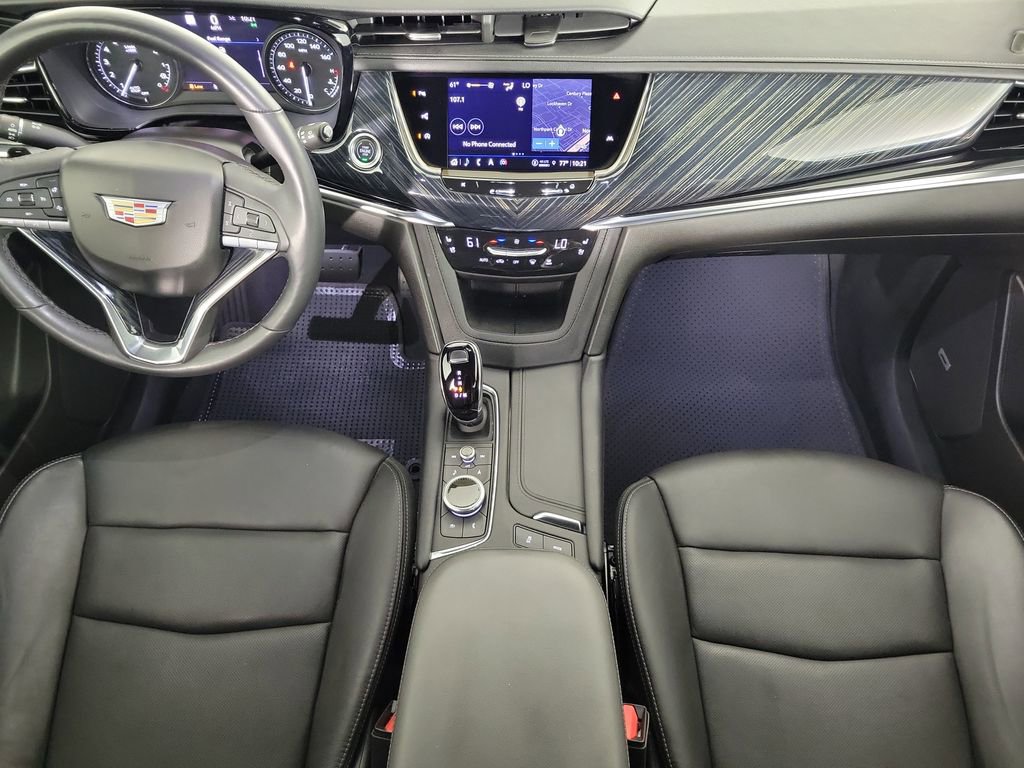Used 2023 Cadillac XT6 Premium Luxury w/ Technology Package FWD image 16
