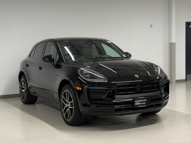 Certified 2026 Porsche Macan AWD/4WD image 10