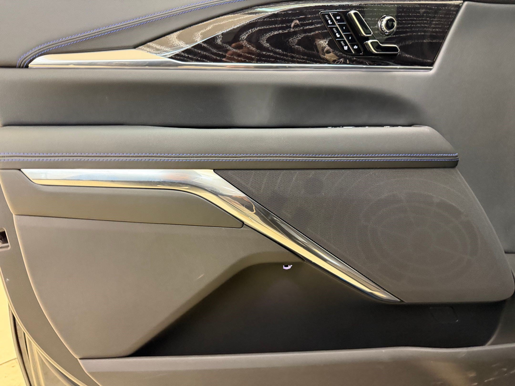New 2026 Cadillac Escalade IQ Luxury 1 w/ LPO, Floor Liner Package AWD/4WD image 13