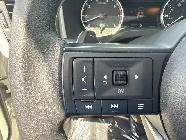 Used 2024 Nissan Rogue SV FWD image 23