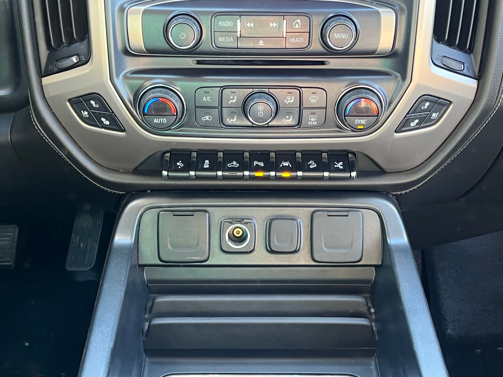 Used 2018 GMC Sierra 1500 Denali w/ Denali Ultimate Package image 33