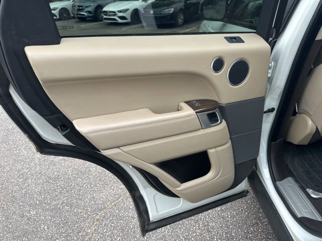 Used 2016 Land Rover Range Rover Sport HSE image 10