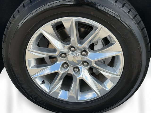 Used 2022 Chevrolet Suburban Premier RWD image 9