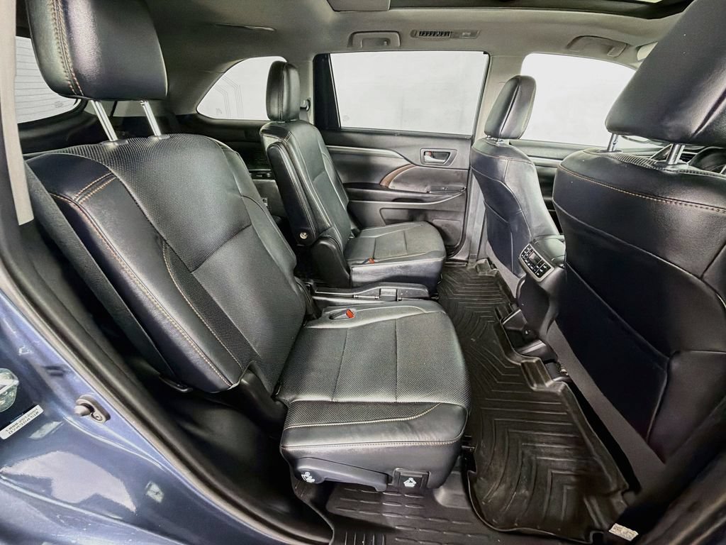 Used 2019 Toyota Highlander Limited AWD/4WD image 28