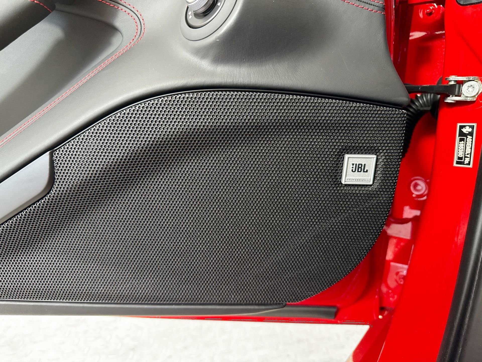 Certified 2021 Ferrari F8 Tributo image 17