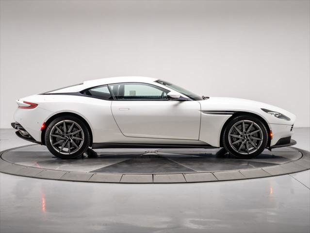 Used 2019 Aston Martin DB11 Base image 14