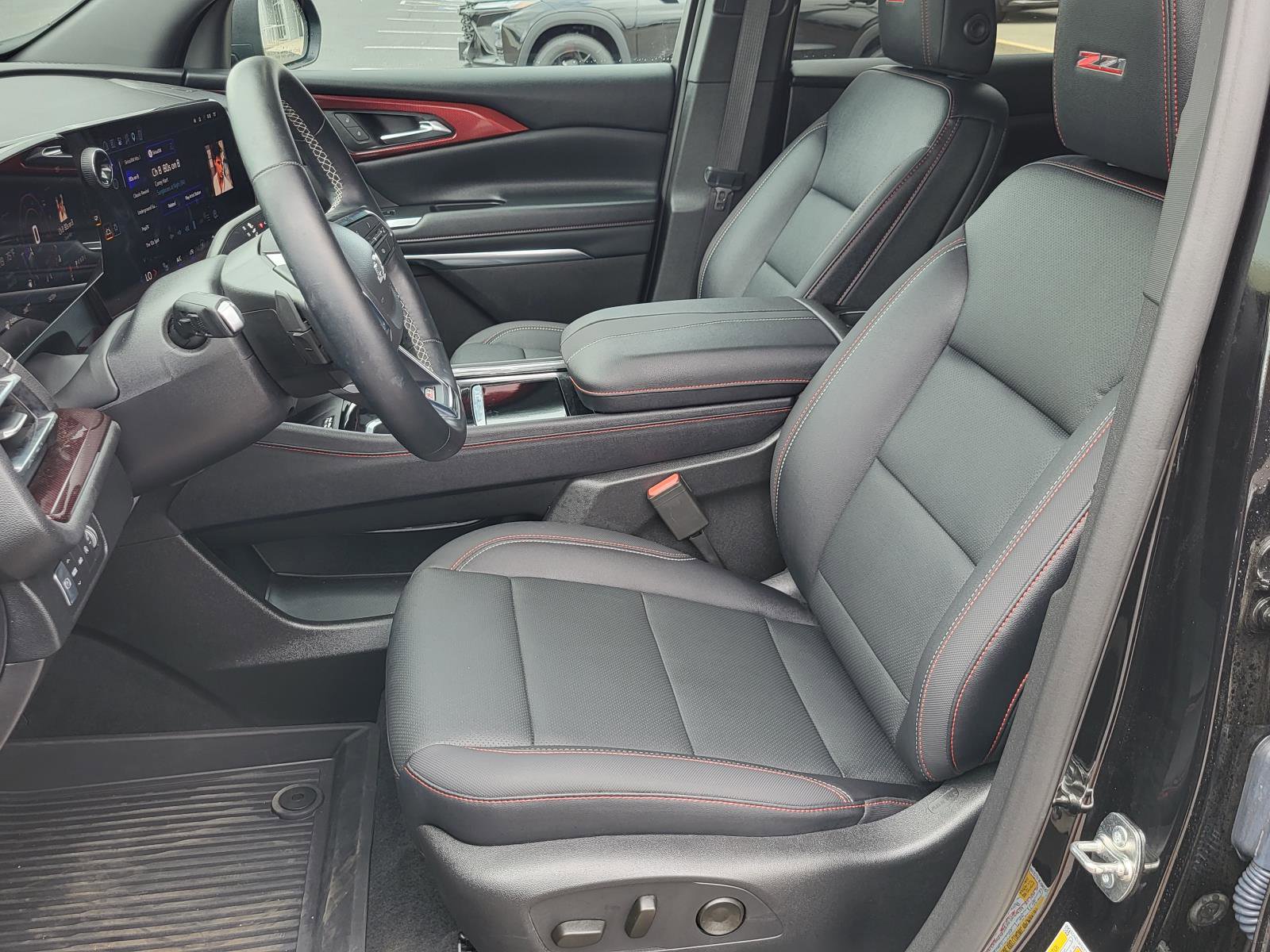 Used 2026 Chevrolet Traverse Z71 w/ Driver Confidence Package image 17