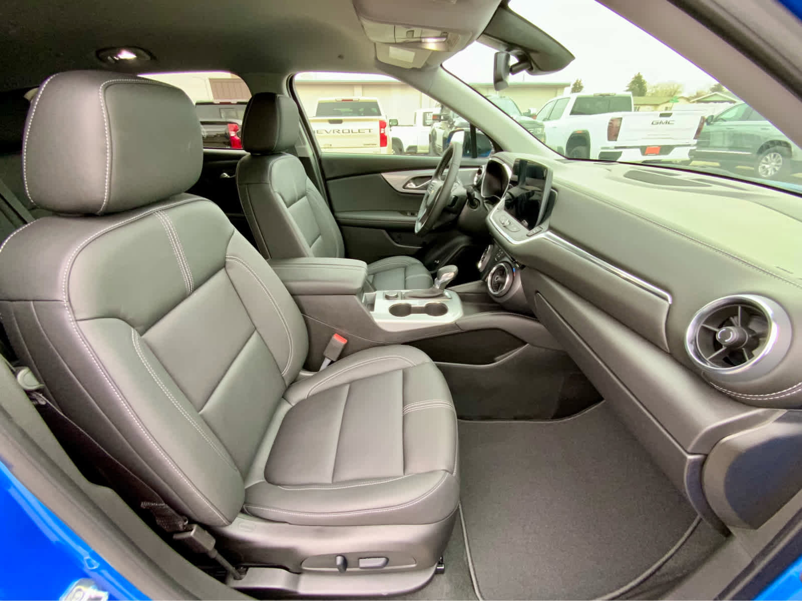 New 2025 Chevrolet Blazer LT w/ Midnight/Sport Edition image 25