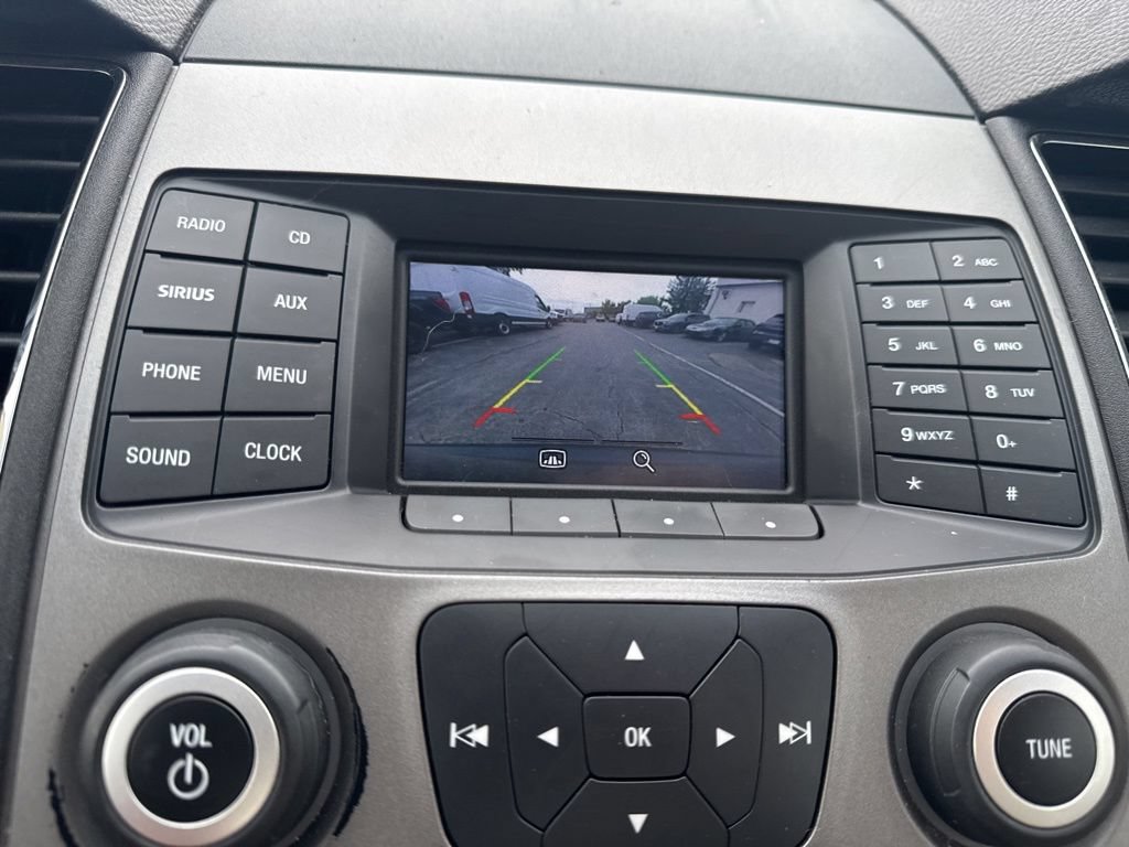 Used 2016 Ford Taurus SEL FWD image 19