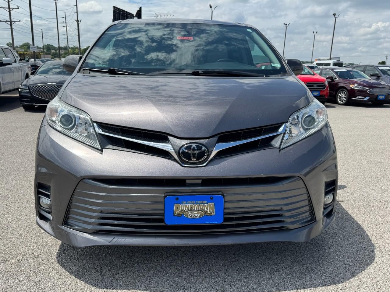 Used 2018 Toyota Sienna XLE w/ Protection Package AWD/4WD image 9