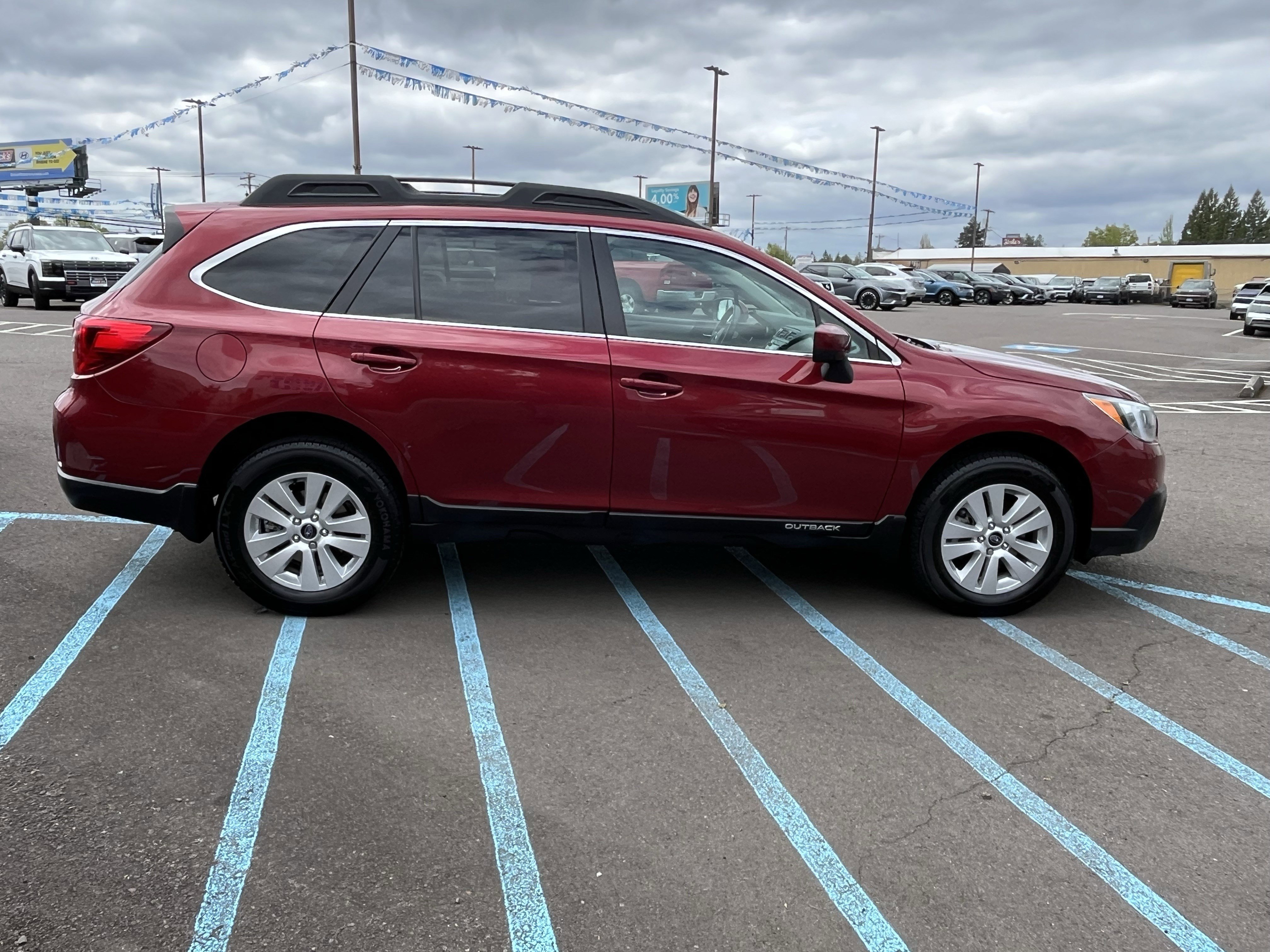 Used 2015 Subaru Outback 2.5i Premium AWD/4WD image 6