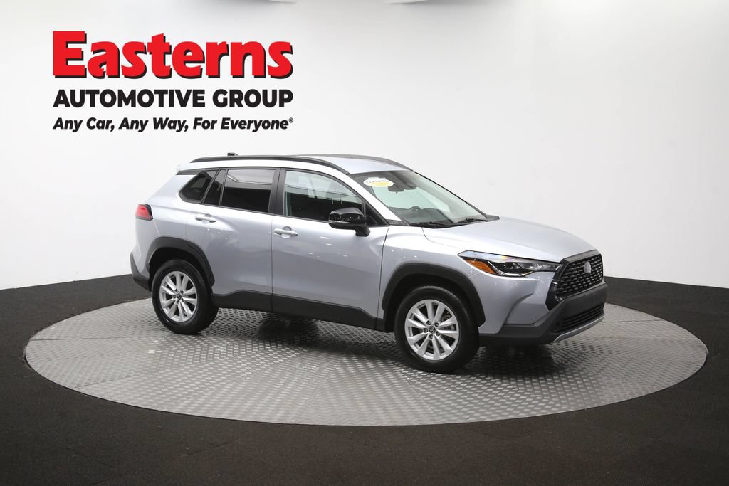 Used 2025 Toyota Corolla Cross LE FWD image 46