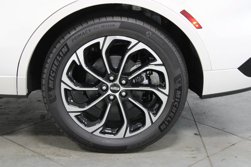 New 2026 Lincoln Nautilus Reserve AWD/4WD image 16