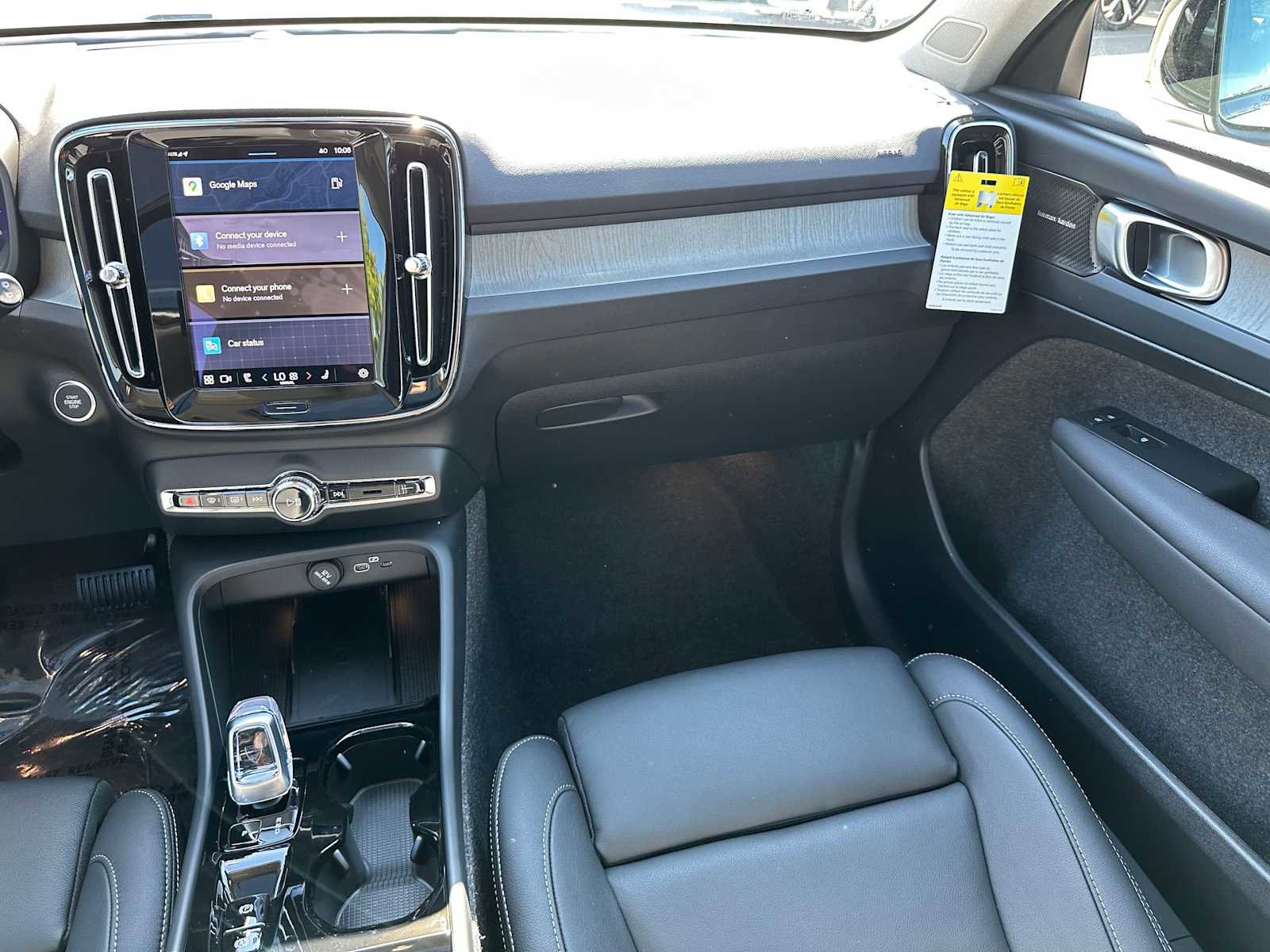 New 2025 Volvo XC40 B5 Ultra w/ Climate Package image 18