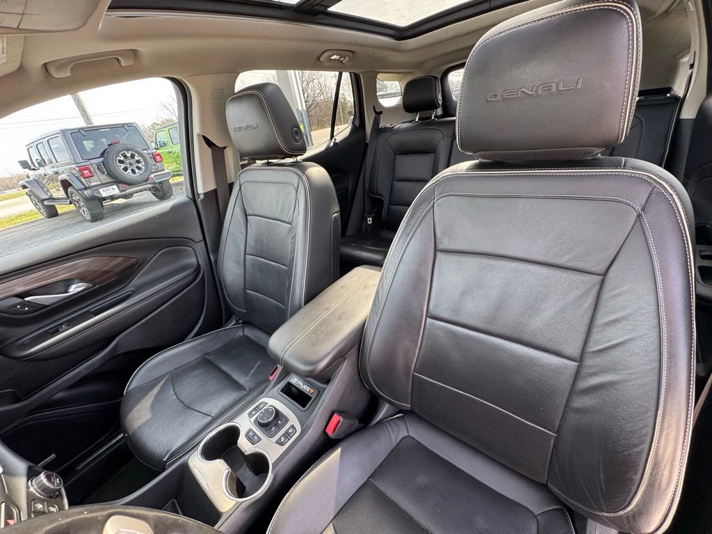Used 2018 GMC Terrain Denali w/ Advanced Safety Package image 19