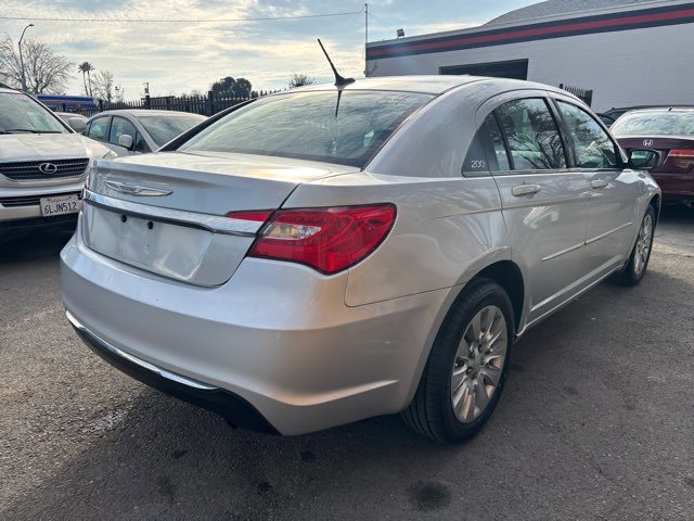Used 2012 Chrysler 200 LX image 4