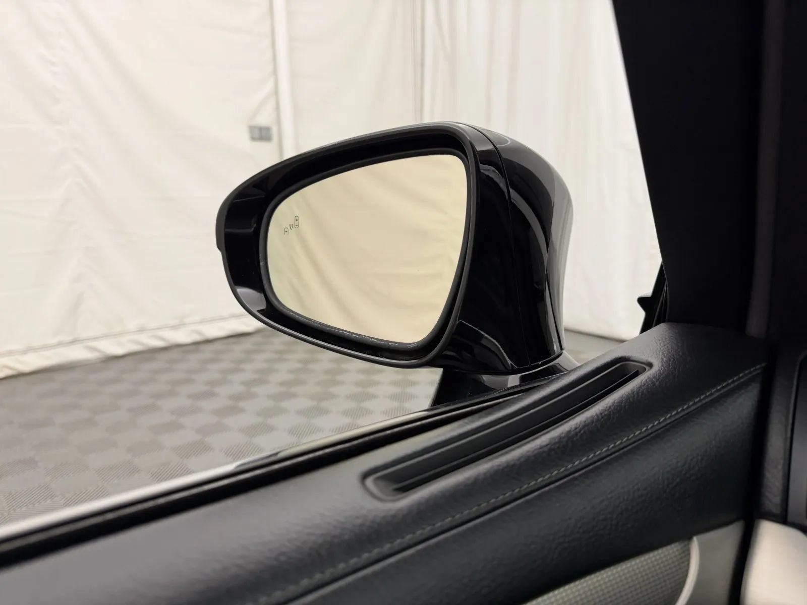 Used 2013 Lexus LS 460 AWD w/ F-Sport Pkg image 23
