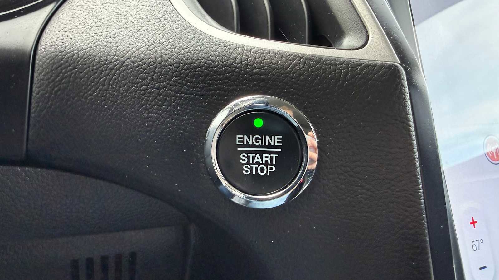 Used 2023 Ford Edge SEL image 19