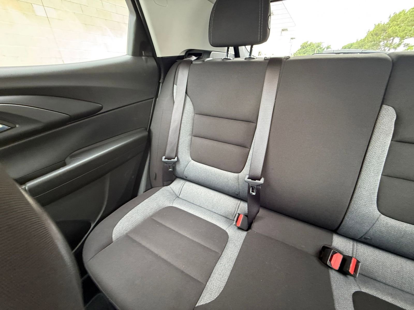 Used 2025 Chevrolet TrailBlazer LT FWD image 36