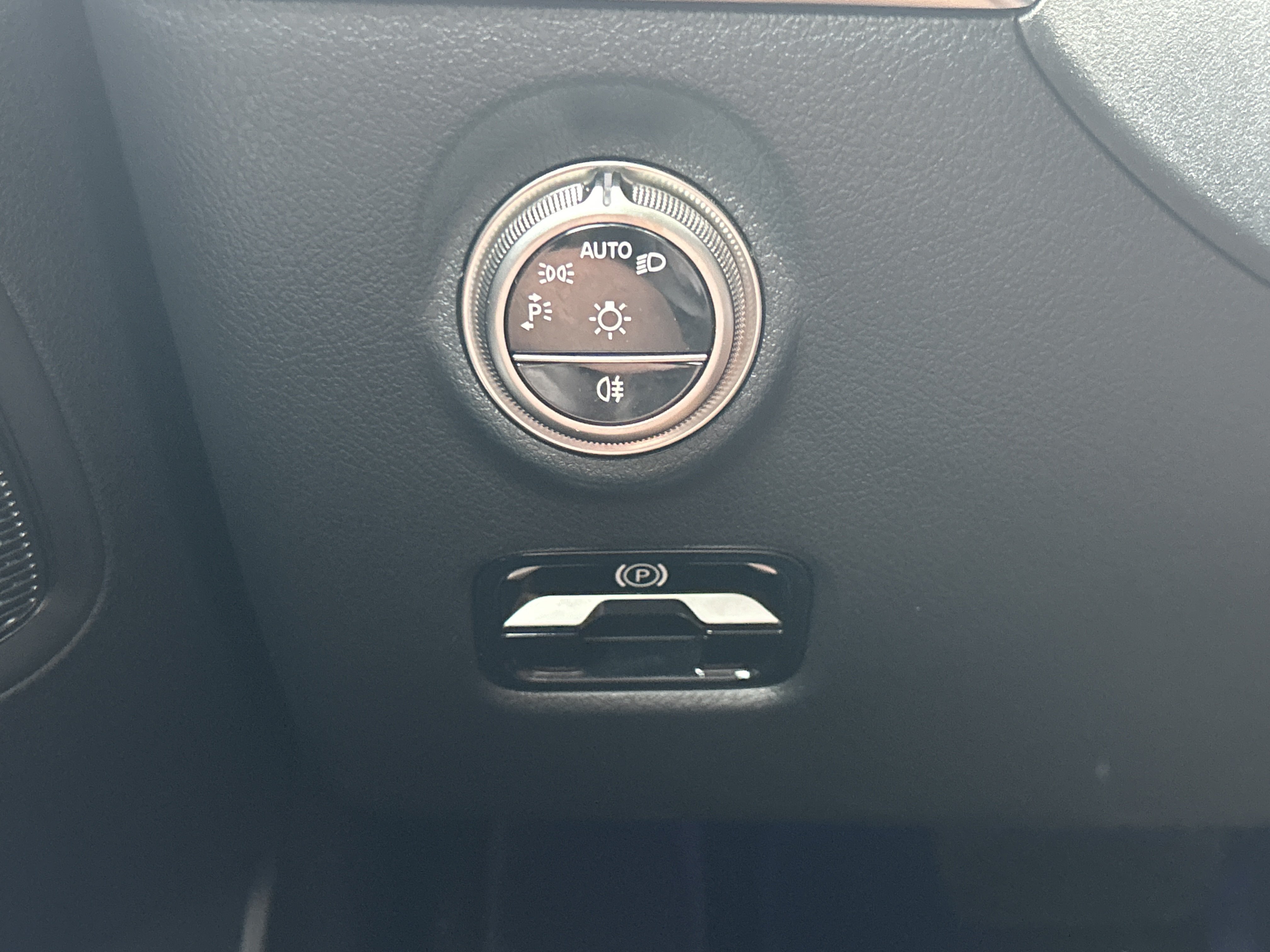 Certified 2025 Mercedes-Benz C 300 Sedan image 26