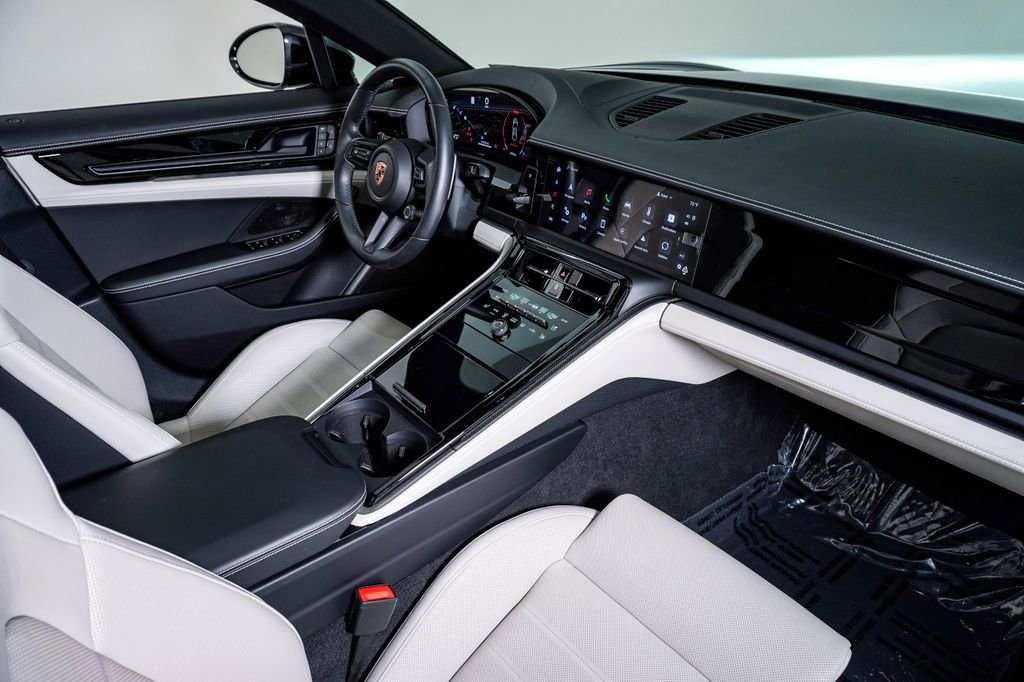 Certified 2025 Porsche Panamera 4 AWD/4WD image 14