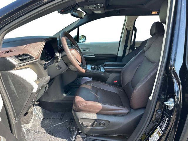 Used 2023 Toyota Sienna Platinum AWD/4WD image 24