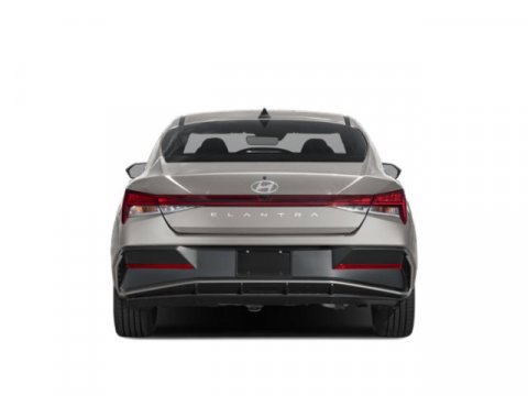 Used 2025 Hyundai Elantra SEL FWD image 8