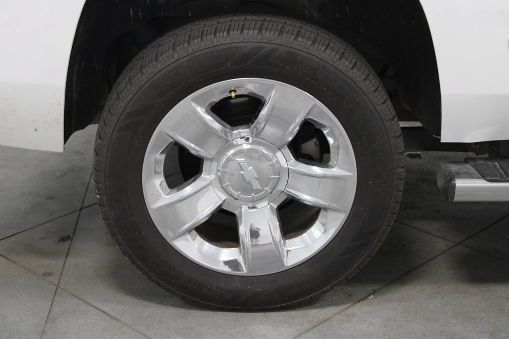 Used 2017 Chevrolet Tahoe LT w/ LT Signature Package RWD image 13