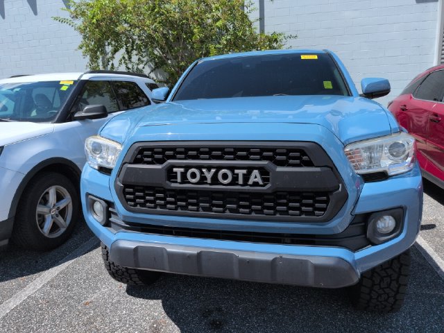 Used 2019 Toyota Tacoma SR5 AWD/4WD image 2